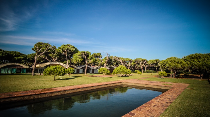 La Casa Gomis, de l'arquitecte Antoni Bonet