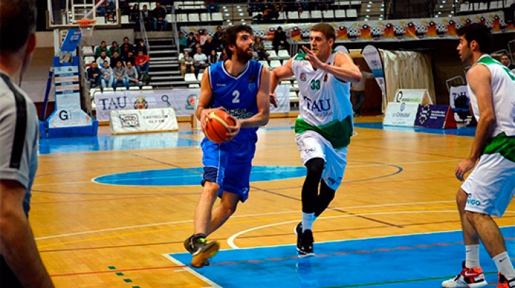 Partit del CB Prat a la pista del Castelló. (FOTO: CB Prat)